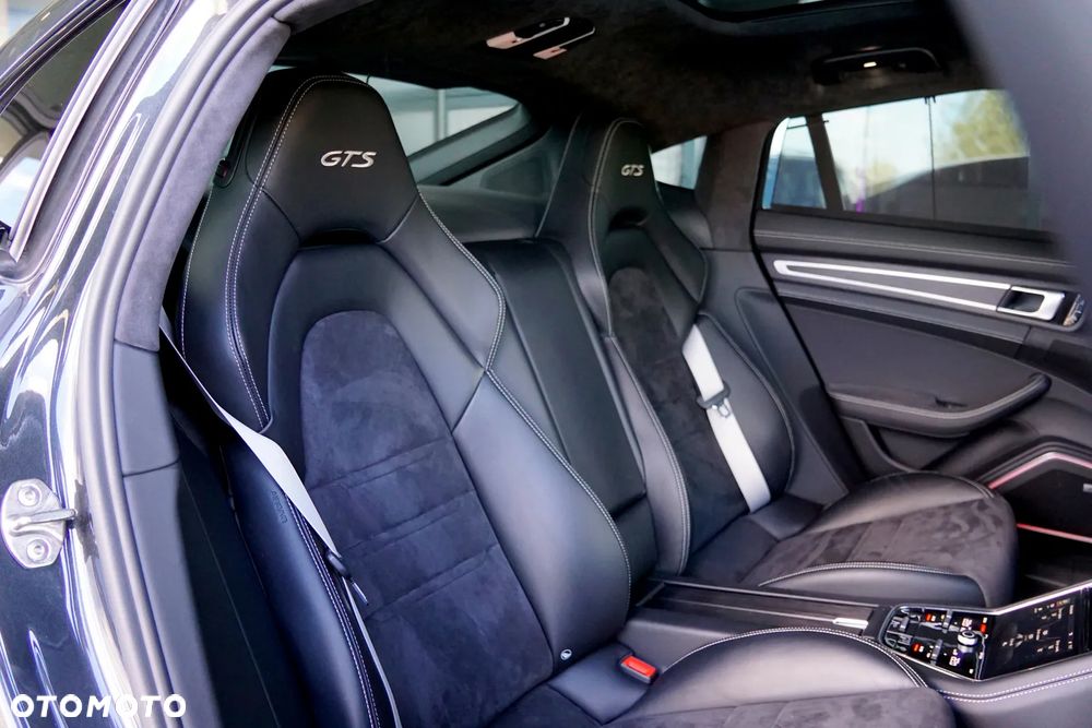 Porsche Panamera GTS - 26