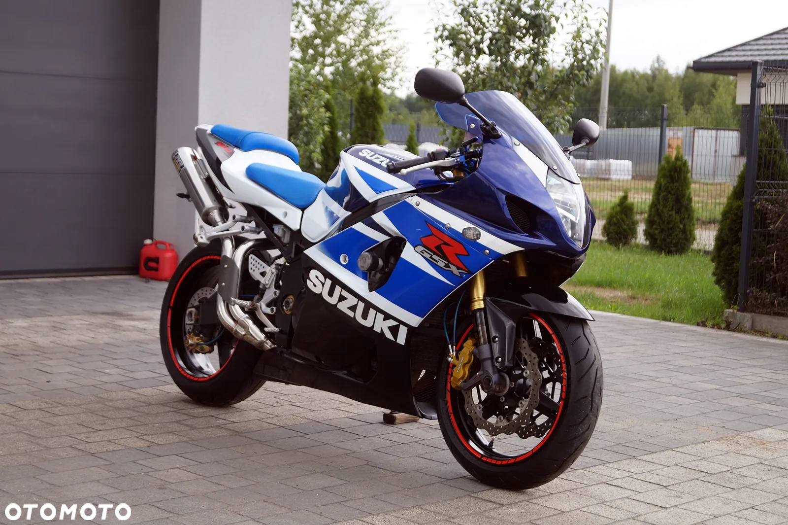 Suzuki GSX-R - 4