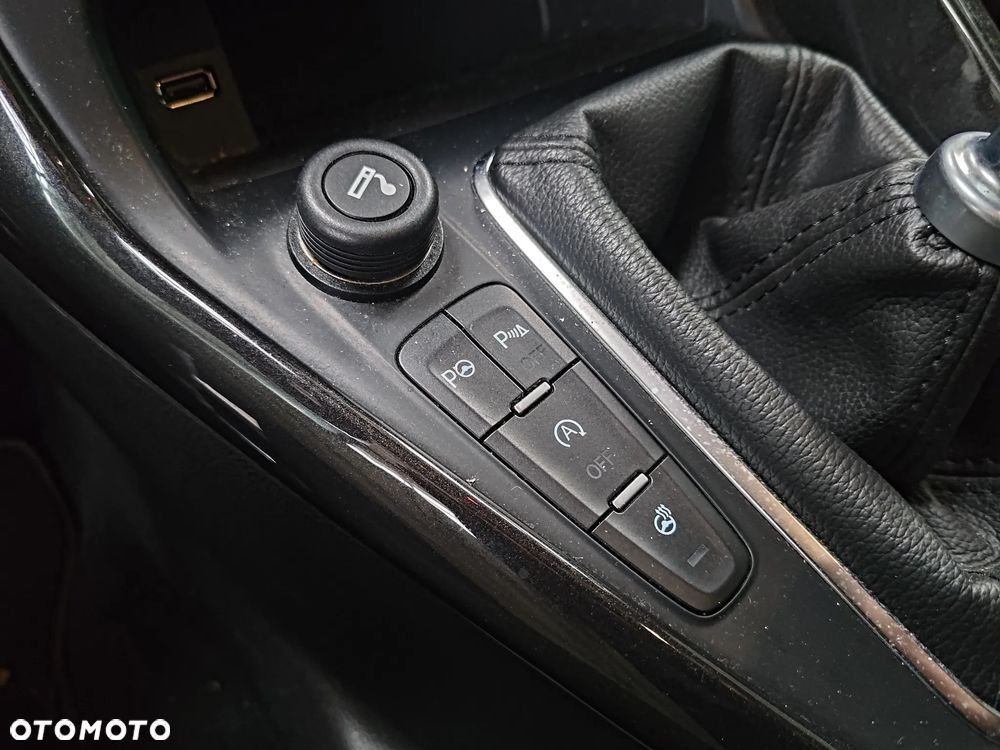 Ford Focus 1.5 EcoBoost Titanium ASS - 7