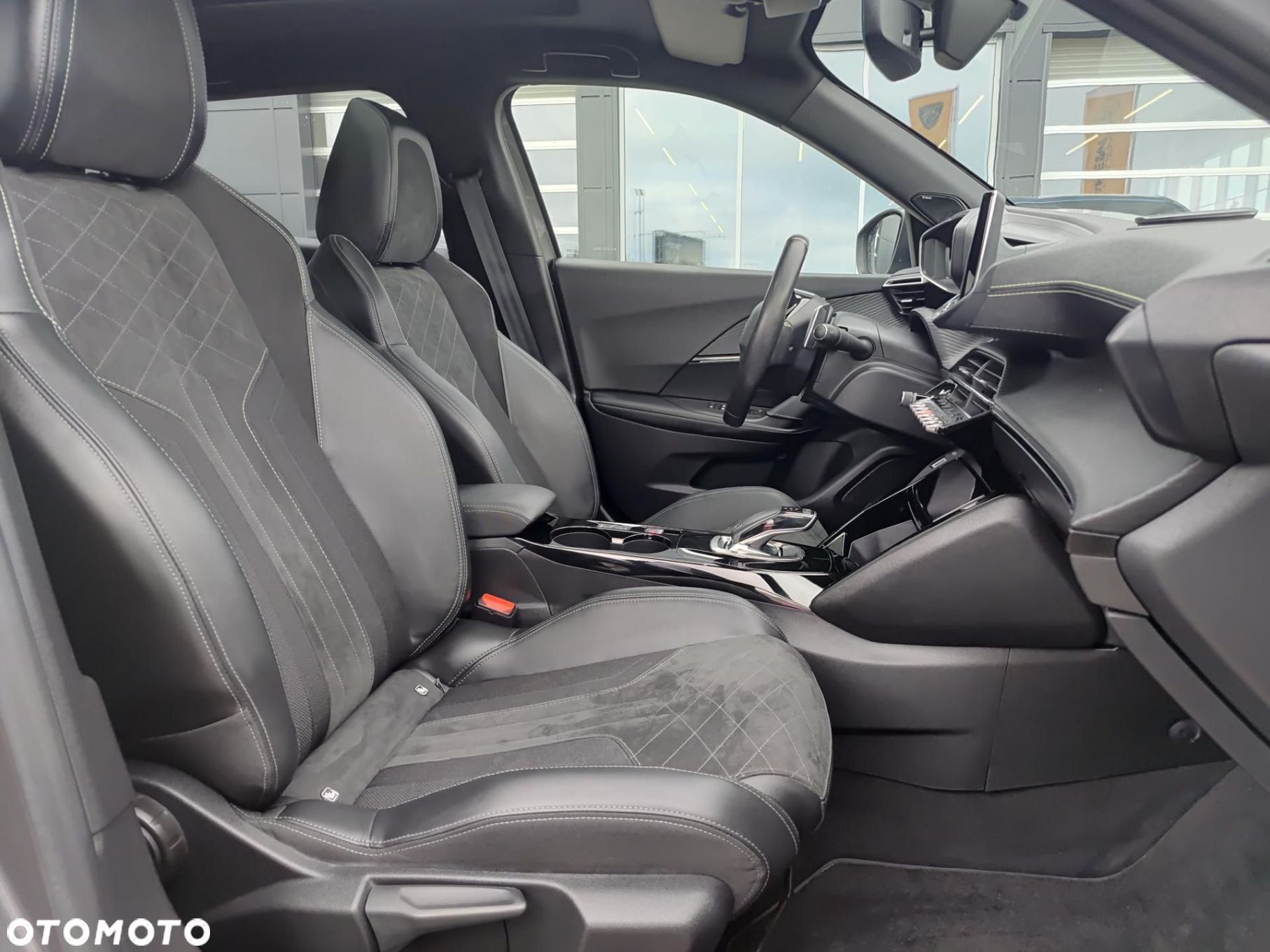 Peugeot 2008 - 24