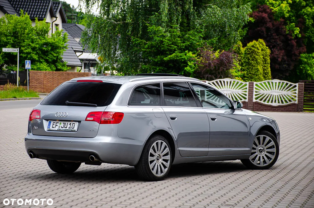 Audi A6 Avant 2.4 - 11