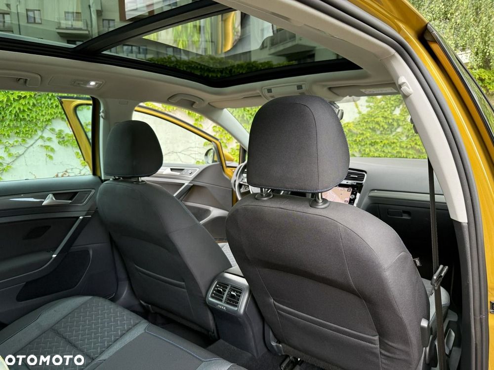 Volkswagen Golf Variant - 10
