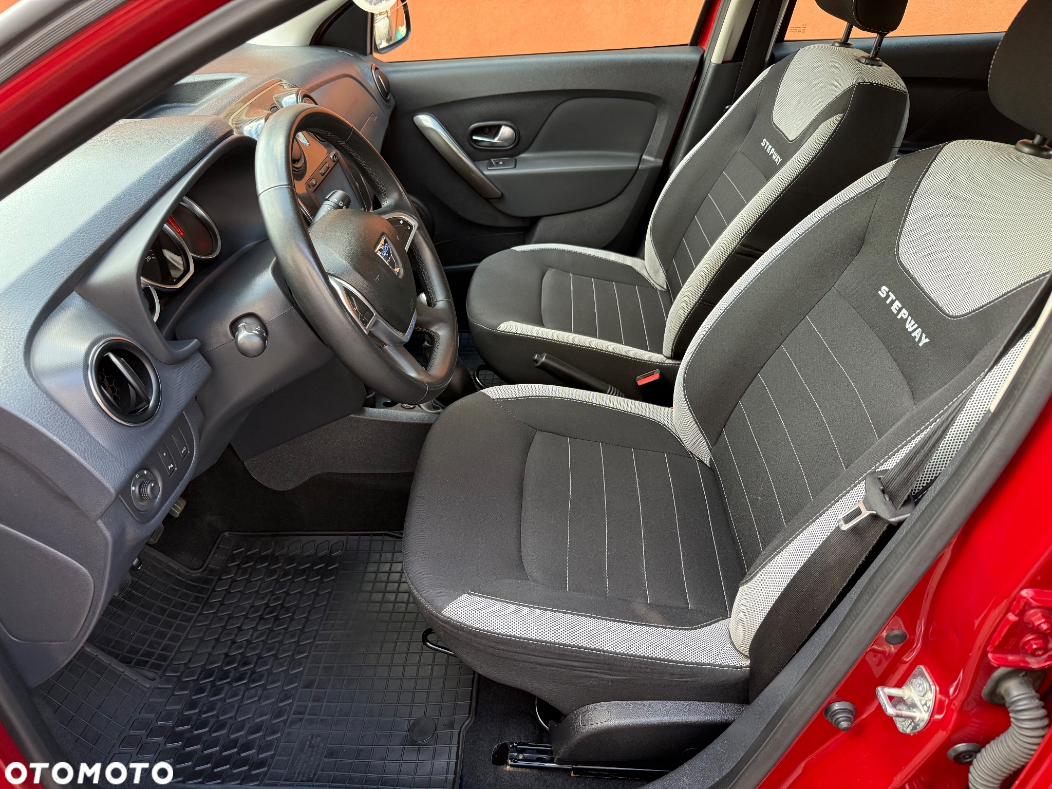 Dacia Sandero Stepway 0.9 TCe Laureate - 12
