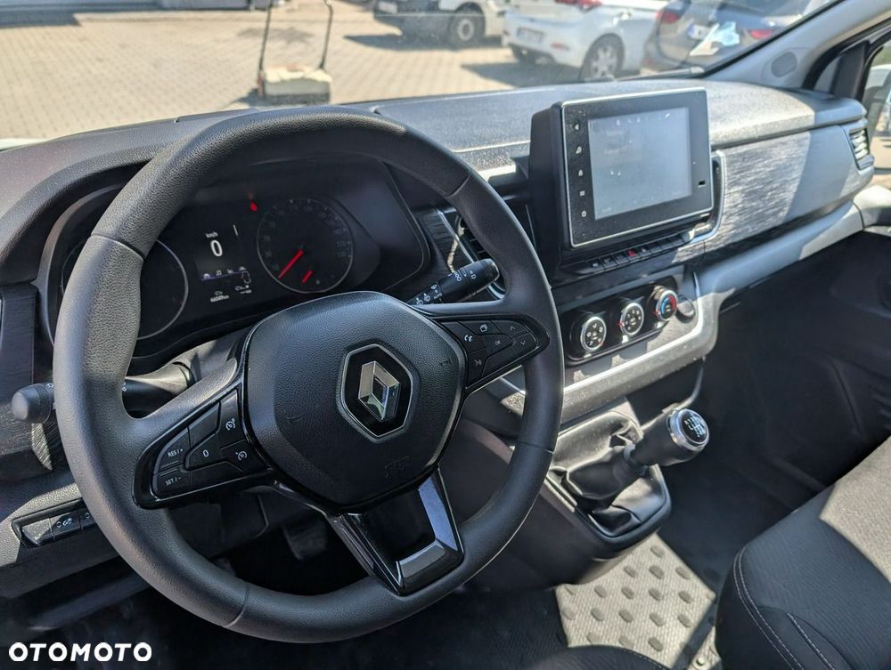 Renault Trafic - 12