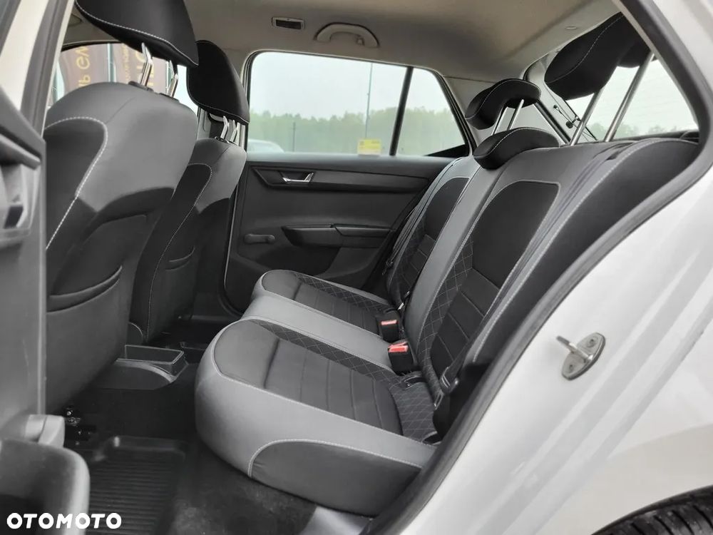 Skoda Fabia 1.0 Ambition - 14