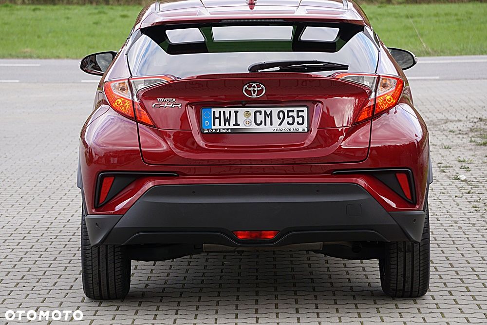 Toyota C-HR 1.2 Turbo Team Deutschland - 12