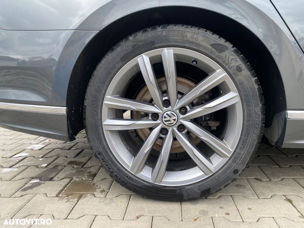 Volkswagen Passat Variant 2.0 TDI SCR 4Motion DSG Highline - 6