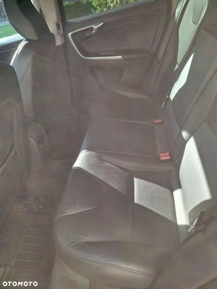 Volvo XC 60 D4 AWD Summum - 9