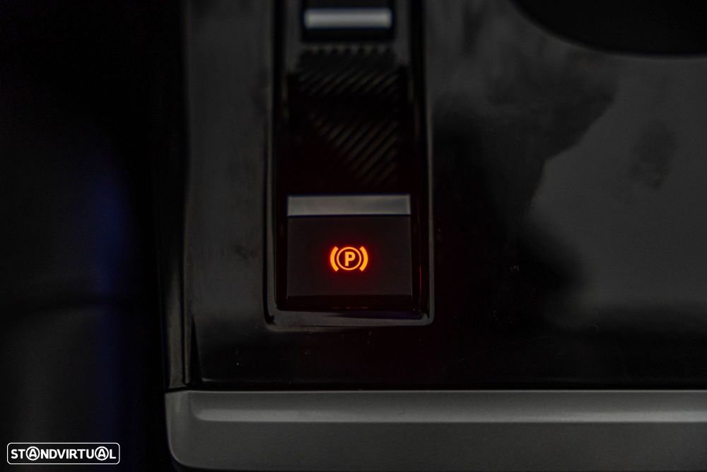 Citroën C5 X 1.6 Hybrid Shine e-EAT8 - 33