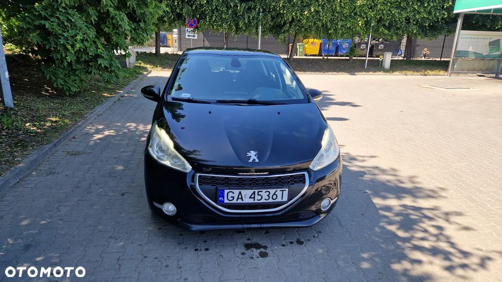 Peugeot 208 1.6 e-HDi Allure STT - 2