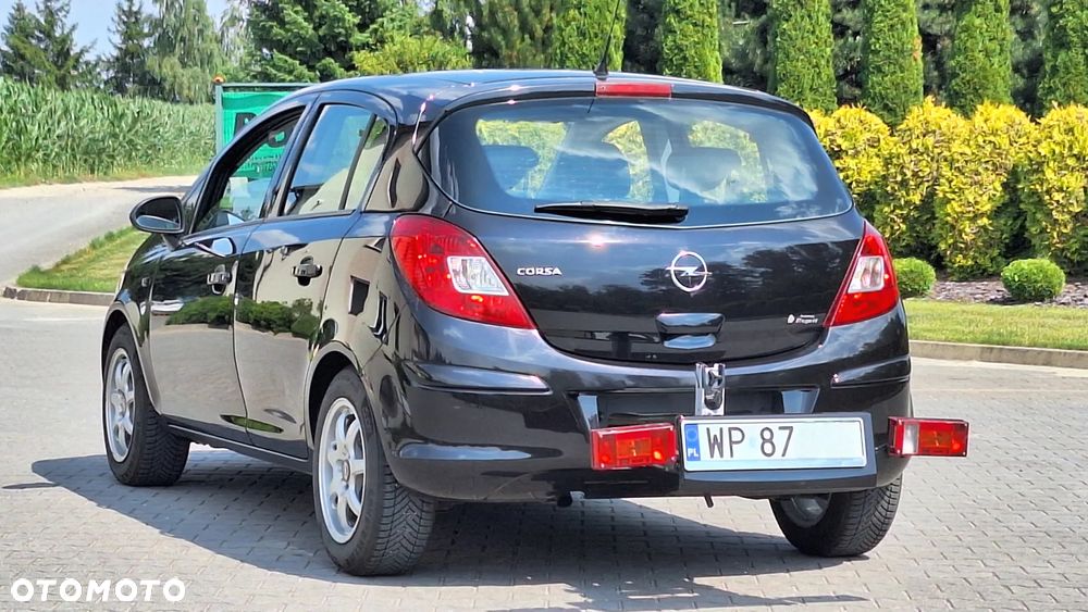 Opel Corsa 1.4 16V Cosmo - 29