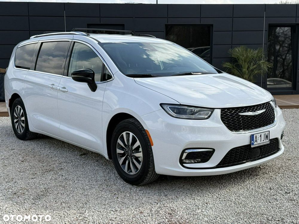 Chrysler Pacifica - 6