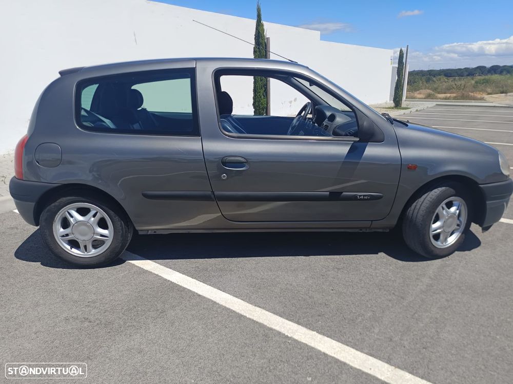 Renault Clio 1.4 16V Si - 7