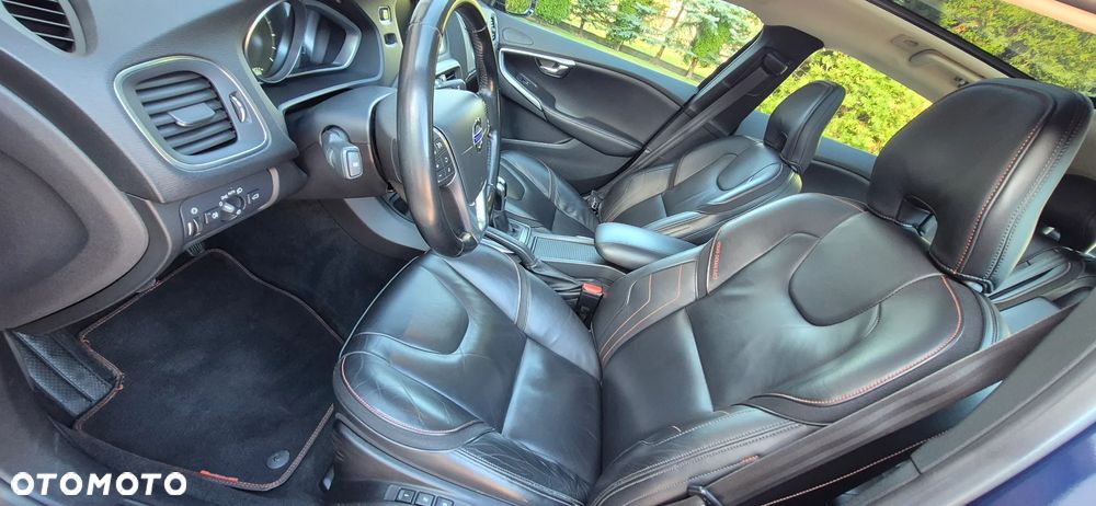 Volvo V40 D4 Ocean Race - 9