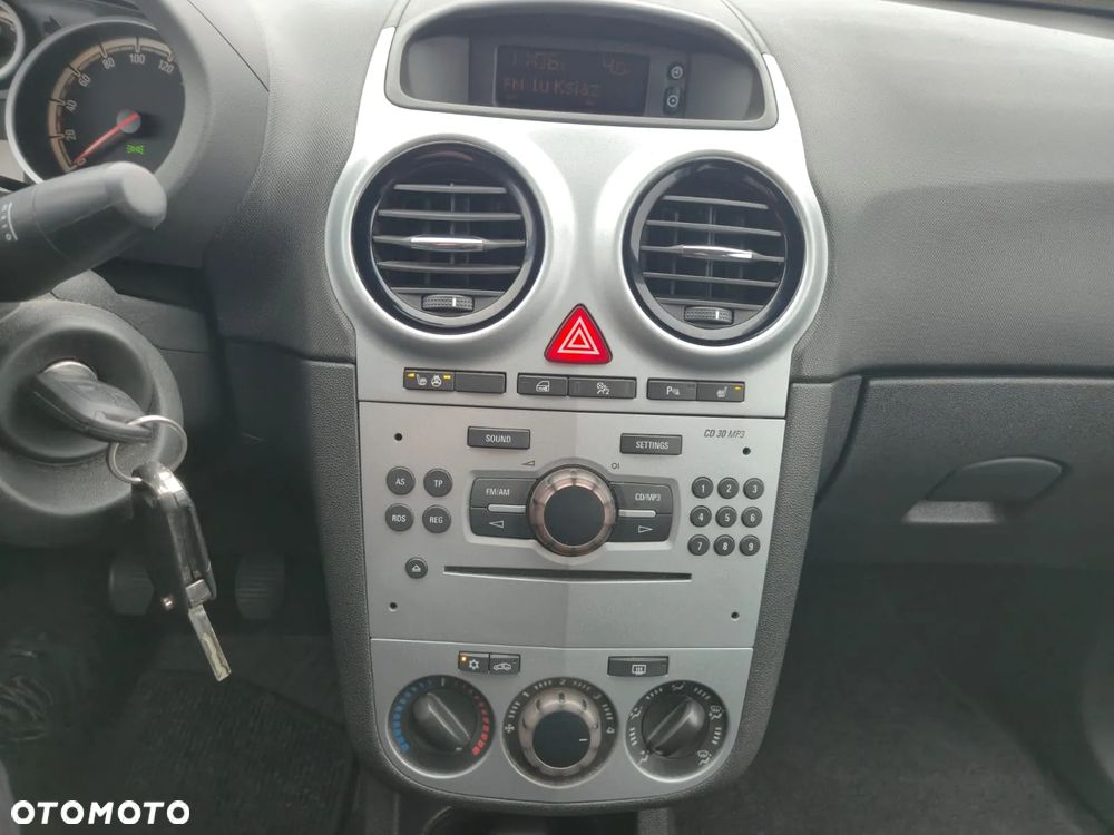 Opel Corsa 1.4 16V Satellite - 15