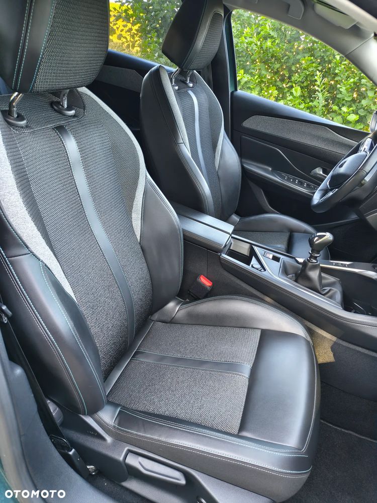 Peugeot 308 1.2 PureTech Allure S&S - 10