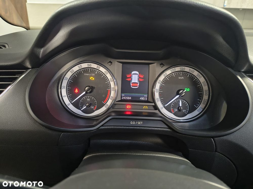 Skoda Octavia 1.6 TDI Style DSG - 21