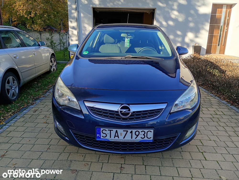 Opel Astra IV 1.6 Essentia - 1