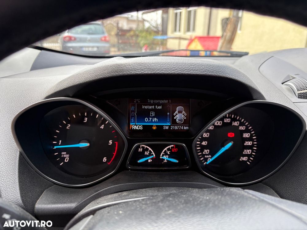 Ford Kuga 2.0 TDCi Powershift 4WD Titanium - 8