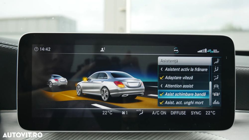 Mercedes-Benz C 300 d 4Matic 9G-TRONIC AMG Line - 34