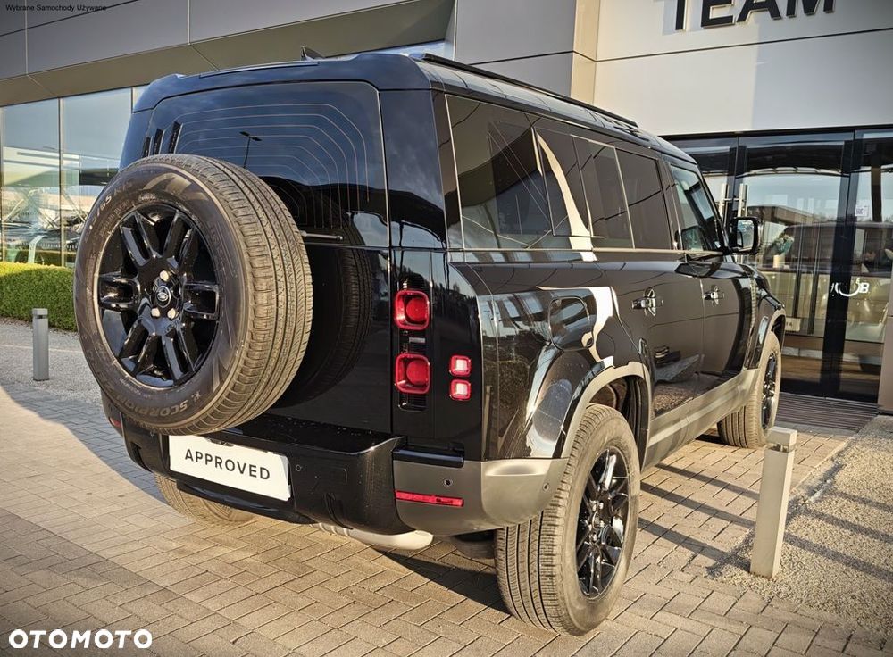 Land Rover Defender - 11