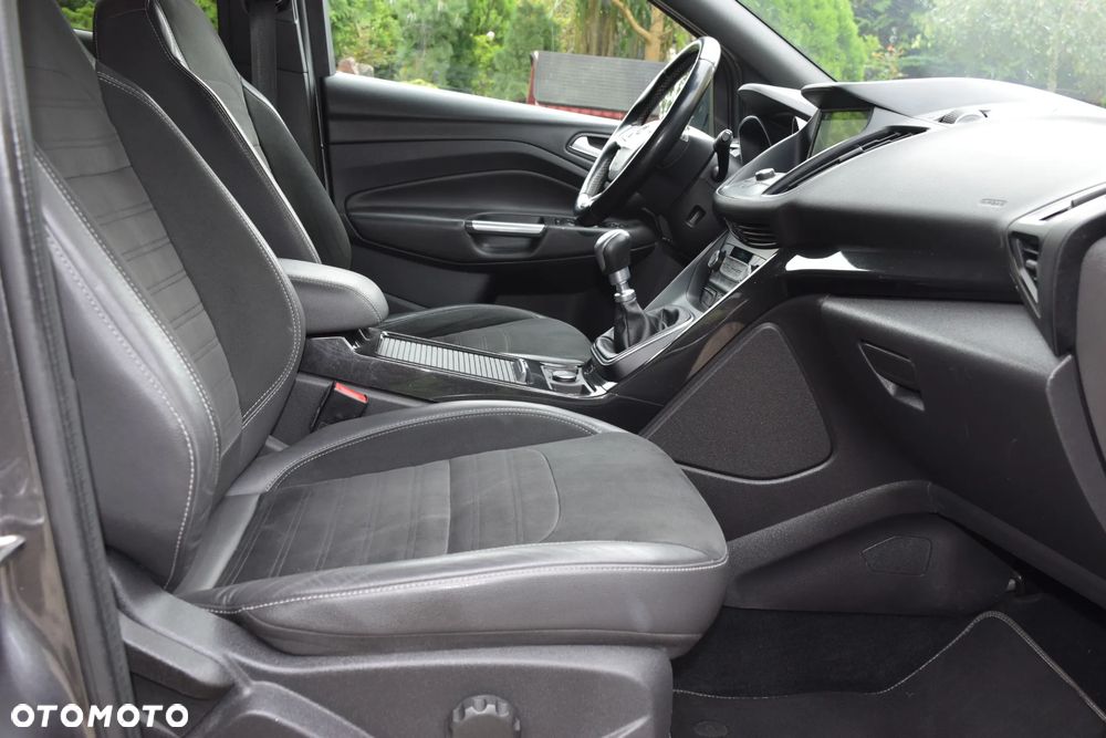 Ford Kuga 1.5 EcoBoost 2x4 ST-Line - 15