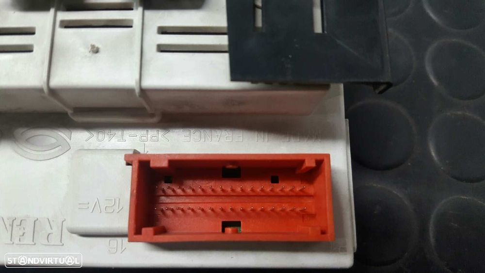 TELA/ECRÃ MULTIFUNÇÕES RENAULT MEGANE II BERLINA 3P CONFORT EXPRESSION - 5