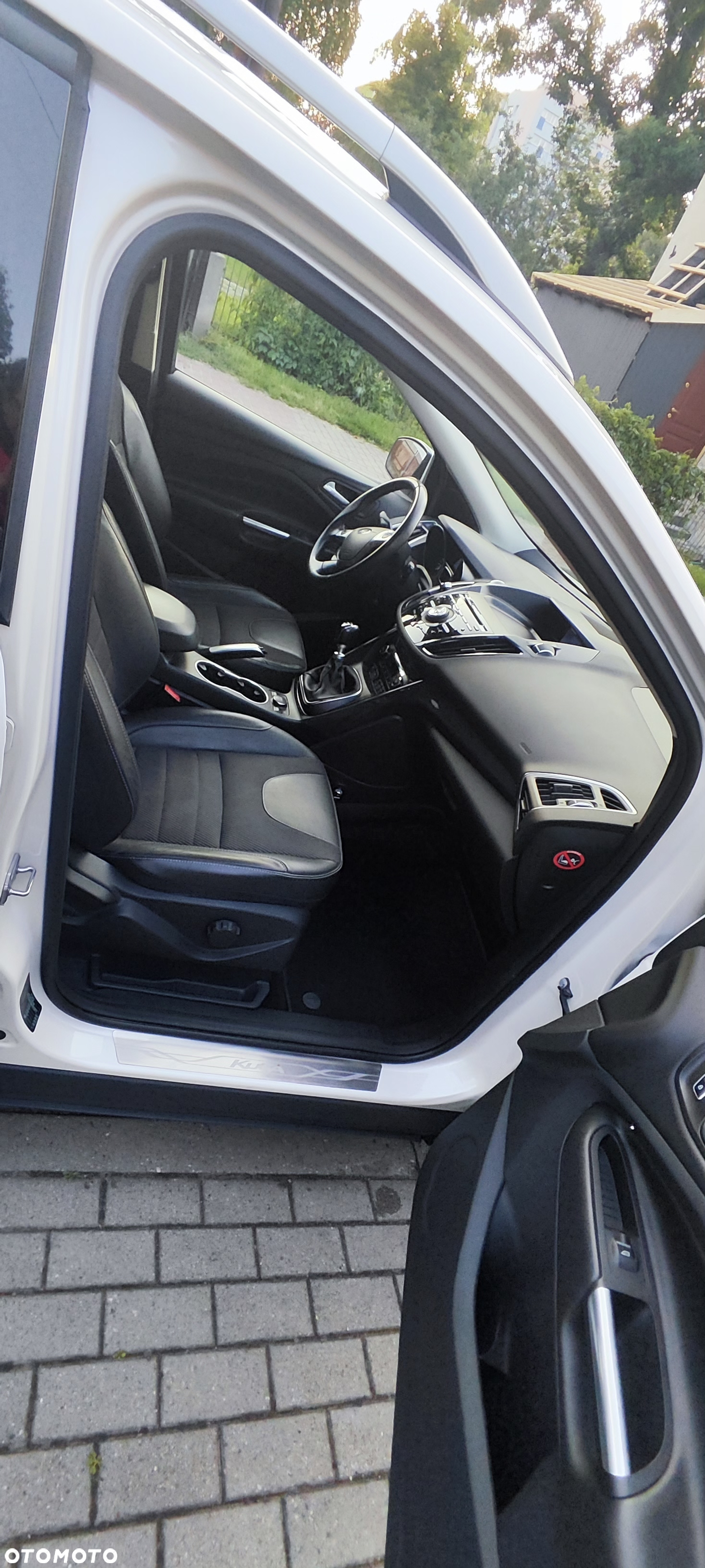 Ford Kuga 2.0 TDCi FWD Titanium - 6