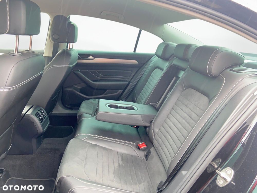 Volkswagen Passat - 13