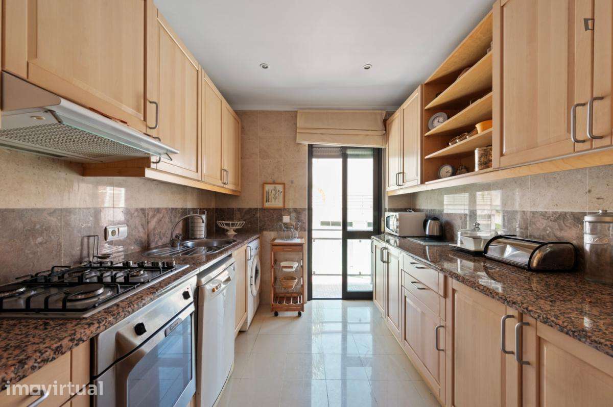 Apartamento com 2 quartos - localizado em Setubal - Full image: 4/27