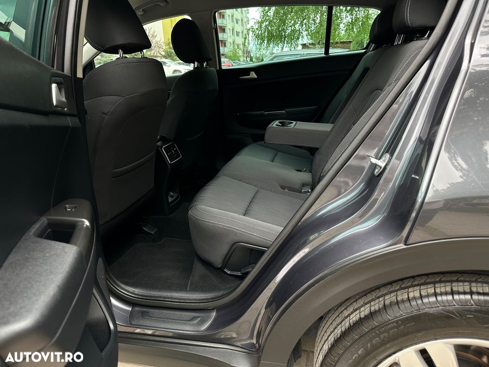Kia Sportage 1.7 CRDI 2WD ISG Aut. Dream-Team Edition - 31