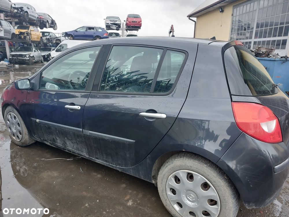 Przód kompletny Renault Clio3 2005r 1,5DCI: maska,zderzak,błotniki,lampy ,pas przedni,chłodnice - 3