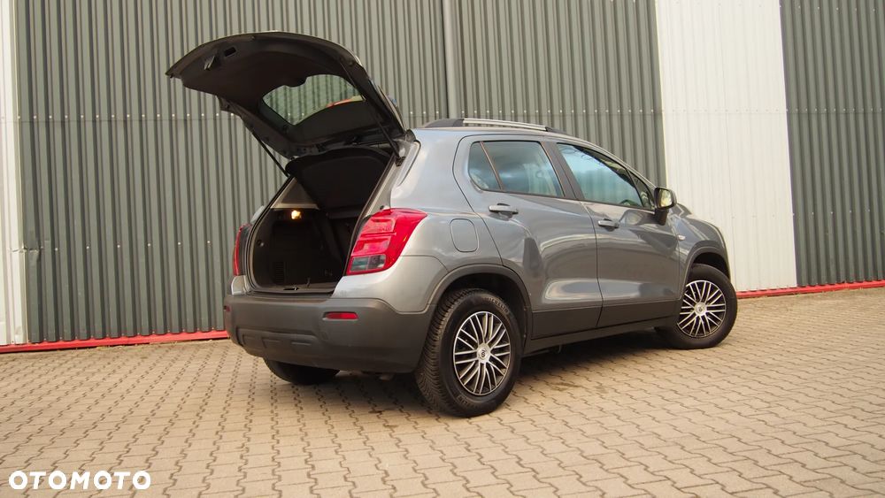 Chevrolet Trax 1.6 LS - 32
