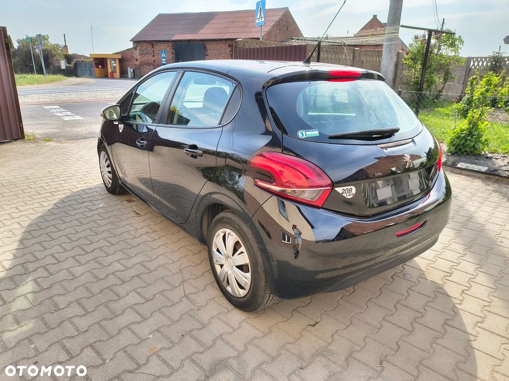 Peugeot 208 - 11