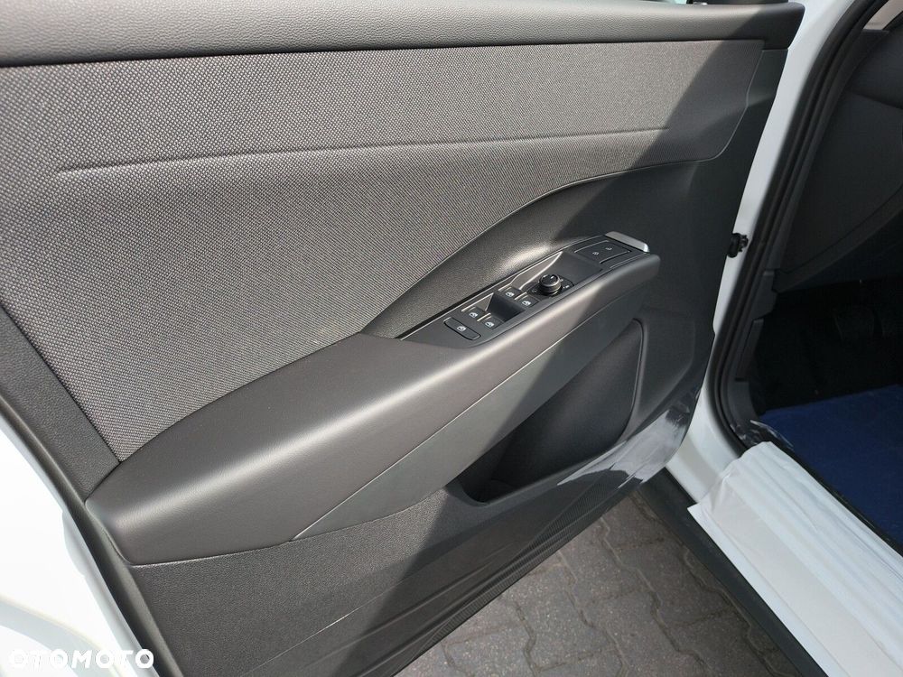 Volkswagen T-Roc - 10