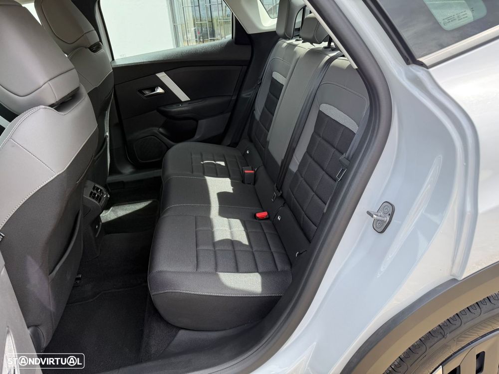 Citroën C4 X 1.2 Hybrid Plus e-DSC6 - 11