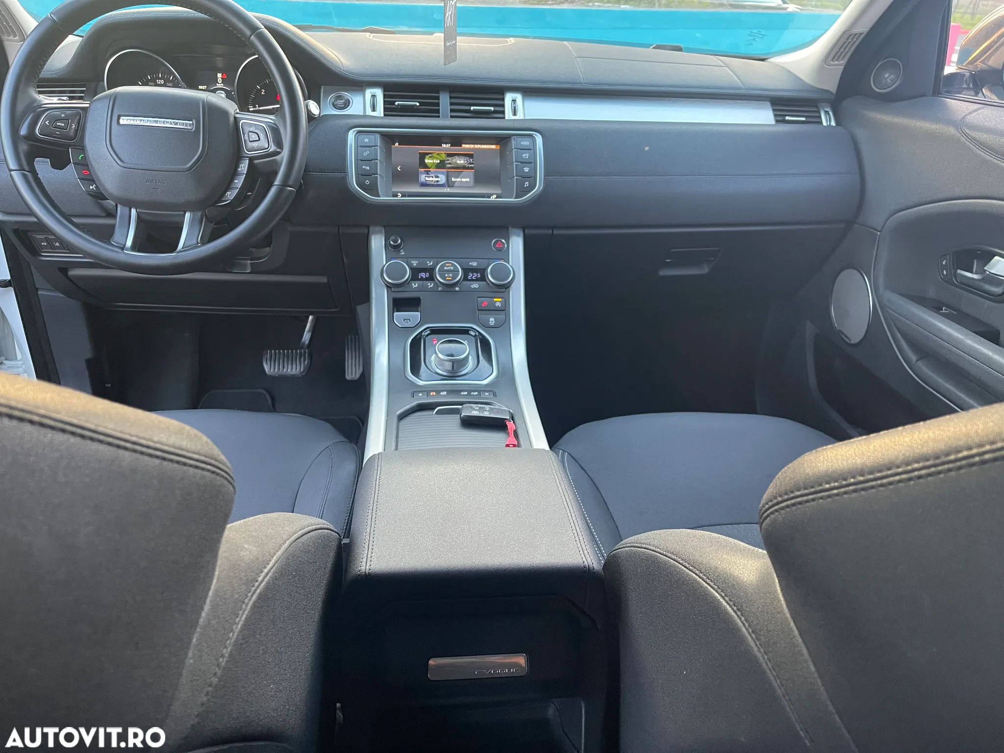 Land Rover Range Rover Evoque 2.0 D150 R-Dynamic SE - 40