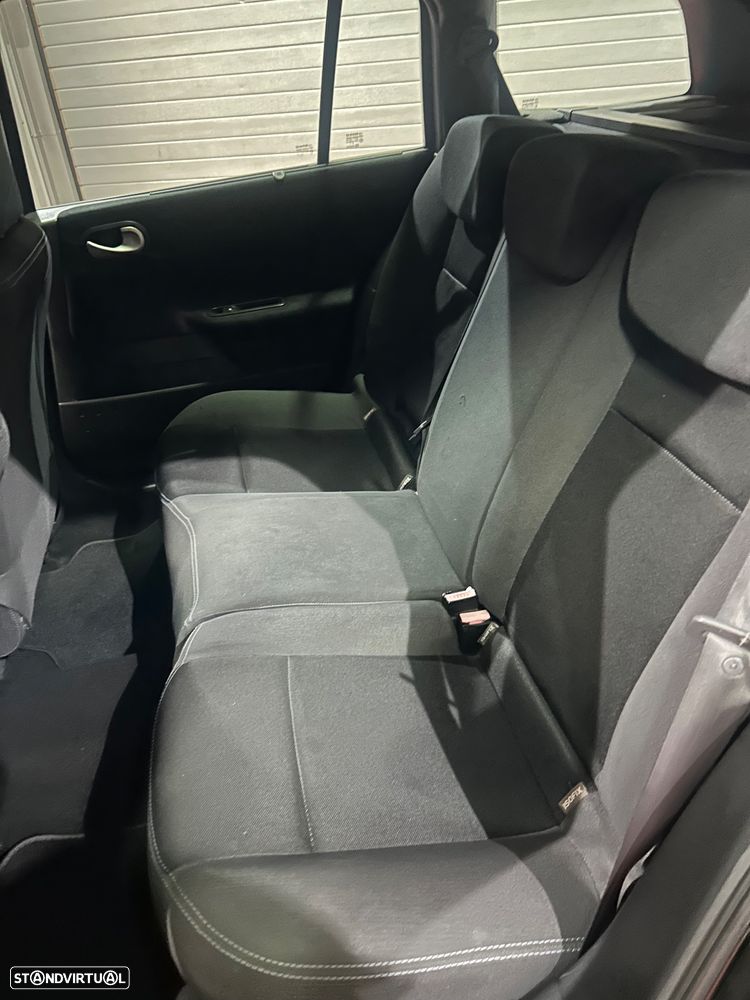 Renault Mégane Break 1.5 dCi Extreme - 12