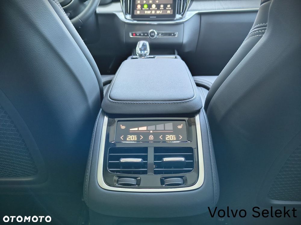 Volvo XC 90 - 30