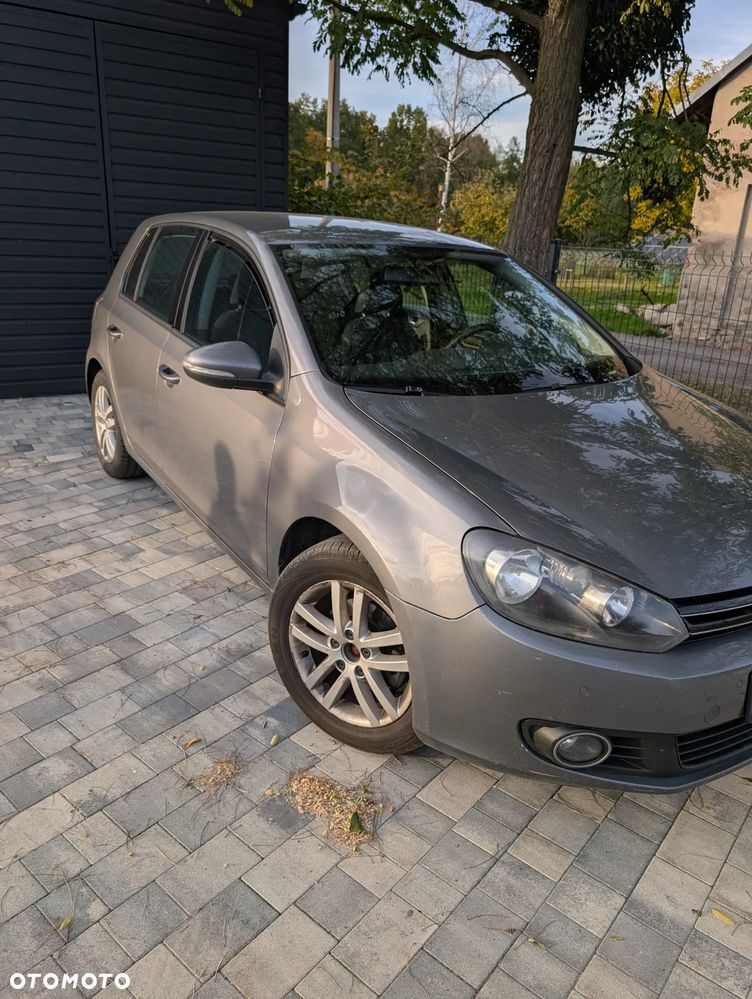 Volkswagen Golf - 1