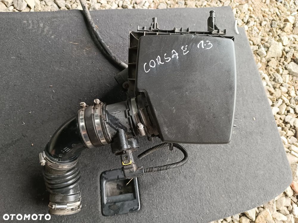FILTR POWIETRZA OBUDOWA OPEL CORSA E 1.3 CDTI - 1