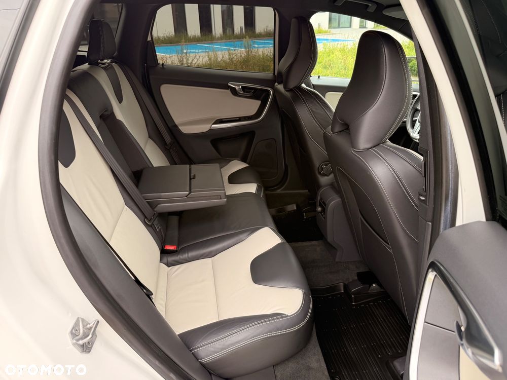 Volvo XC 60 D4 Drive-E Summum - 26