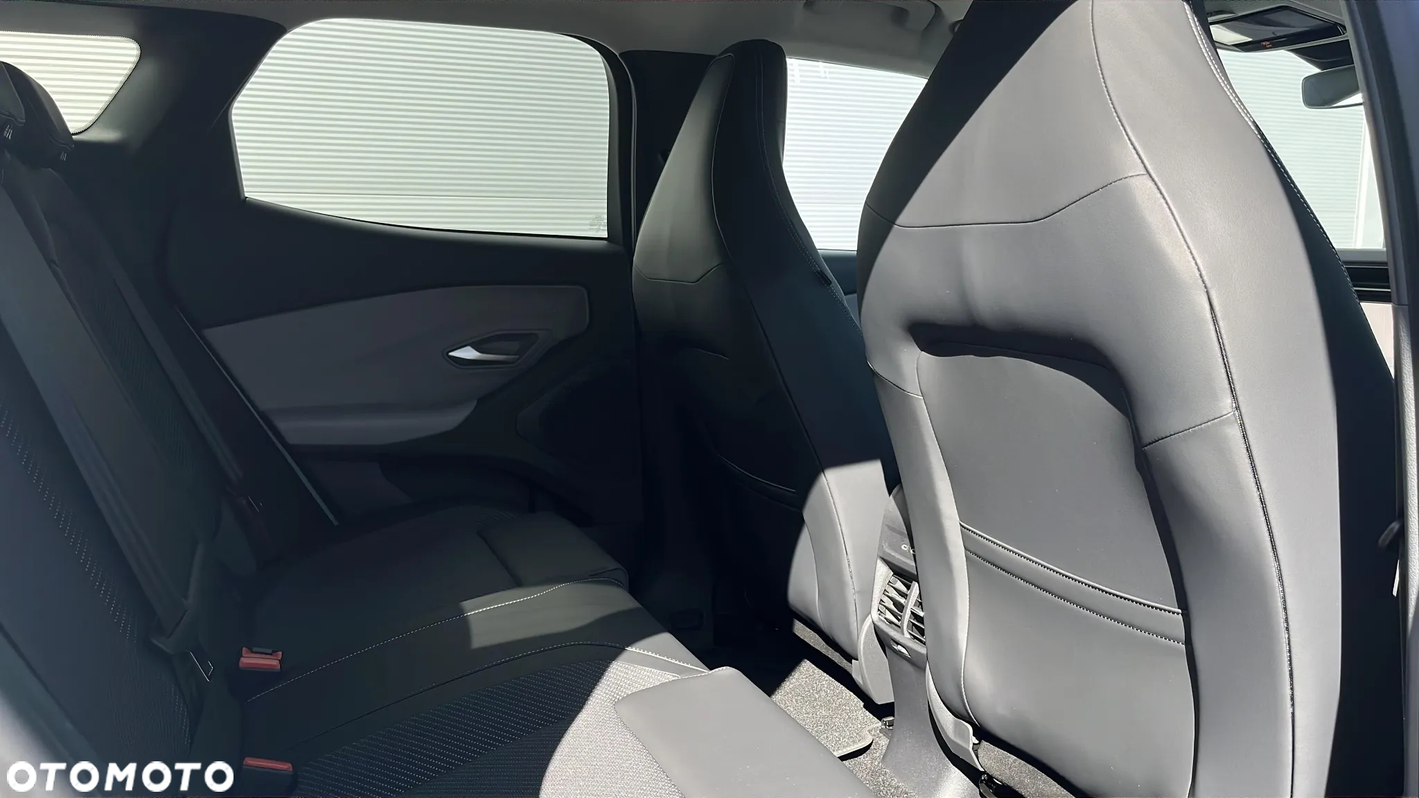 Ford Explorer 77kWh RWD - 32