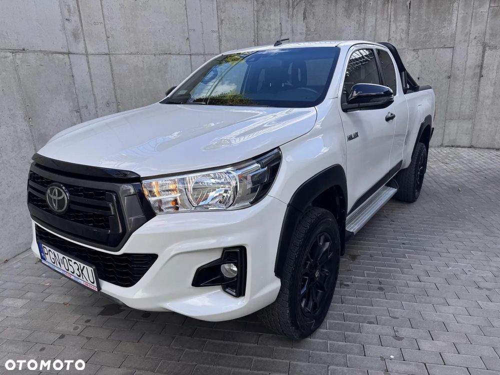Toyota Hilux - 11