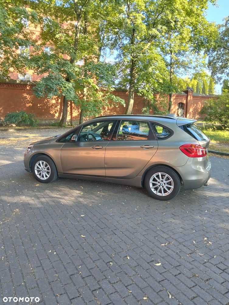 BMW Seria 2 218i - 13