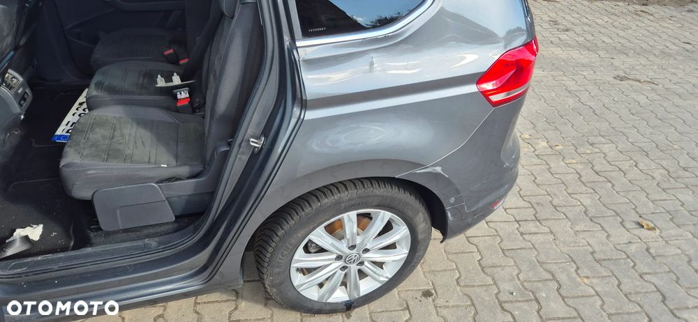 Volkswagen Touran 2.0 TDI BMT Comfortline DSG - 27