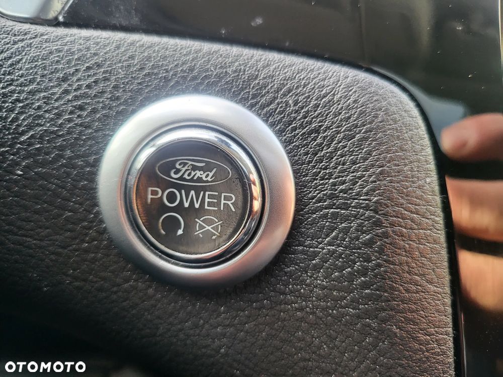 Ford S-Max 2.0 TDCi DPF Titanium X - 24