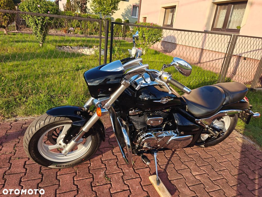 Suzuki Intruder - 16