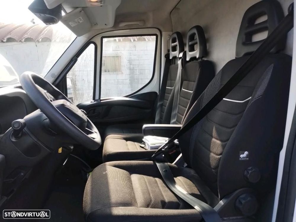 Iveco Daily 2.3 12m3 c/IVA - 5