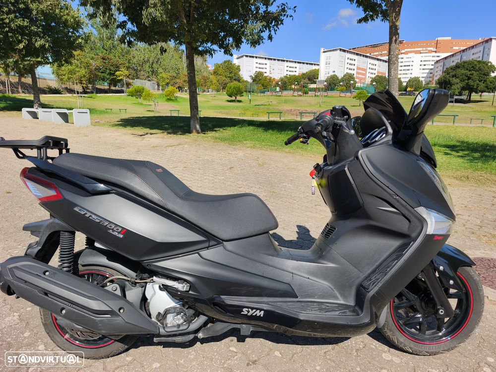 Sym GTS Abs - 9